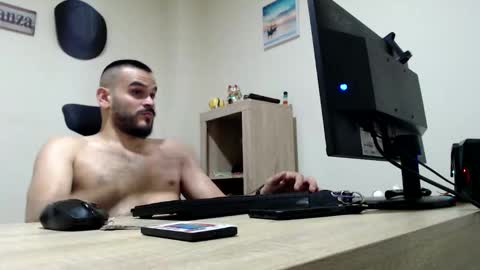 Esteban Fernandez online show from February 28, 2:45 am