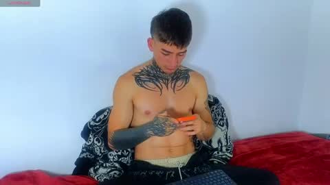 Esteban independent model online show from May 14, 6:58 pm