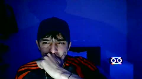 Snapshot of estebankit0 chatting on December 27, 4:47 am estebankit0 online show from December 27, 4:47 am