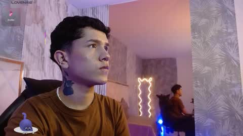 Snapshot of estefan_tay chatting on February 13, 7:21 pm estefan_tay online show from February 13, 7:21 pm