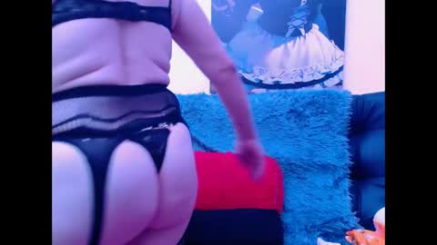 Snapshot of estefania_344 chatting on October 22, 10:42 pm estefania_344 online show from October 22, 10:42 pm