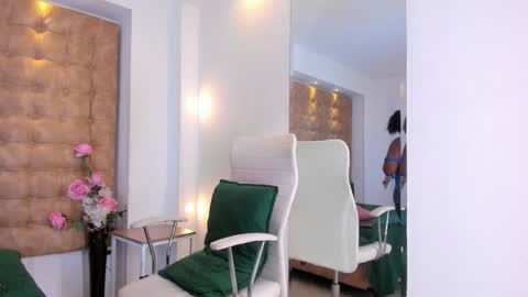 esteffa_ebony online show from April 12, 4:50 am