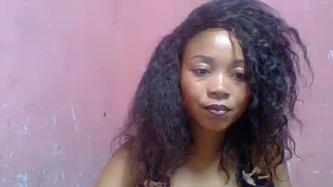 estelah20 online show from November 8, 9:31 am