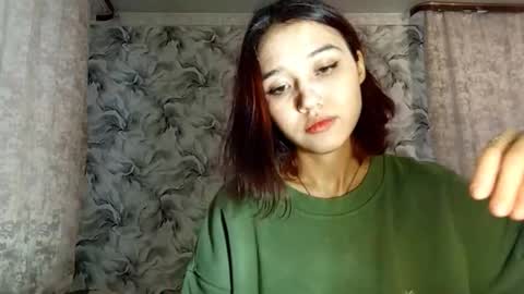 Snapshot of estellekirbo chatting on February 15, 12:03 pm estellekirbo online show from February 15, 12:03 pm