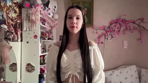 Snapshot of estellezdebski chatting on July 7, 2:43 pm estellezdebski online show from July 7, 2:43 pm