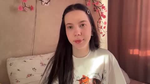Snapshot of estellezdebski chatting on July 14, 3:29 pm estellezdebski online show from July 14, 3:29 pm