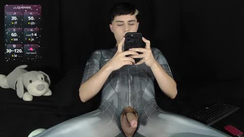 Snapshot of estemann_69 chatting on January 4, 12:16 am estemann_69 online show from January 4, 12:16 am