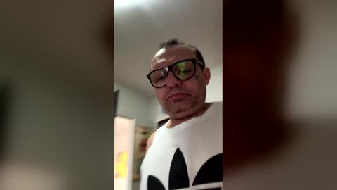 estenioassuncao2015 online show from January 17, 11:15 am