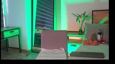 EstephanyBellerose online show from January 15, 1:16 pm