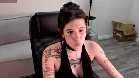 Ester Henderson online show from July 4, 1:12 am
