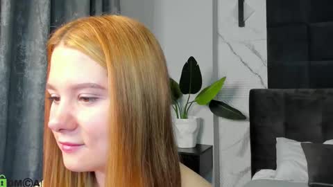 Ester online show from September 28, 12:43 pm