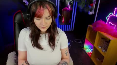 Snapshot of estertwilight chatting on July 17, 11:06 am Ester online show from July 17, 11:06 am