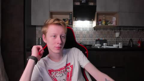 LOUIS online show from February 11, 11:04 am