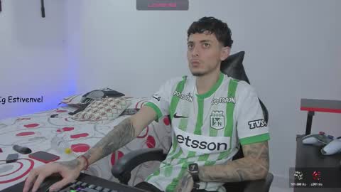 estivenvel online show from February 26, 1:59 am