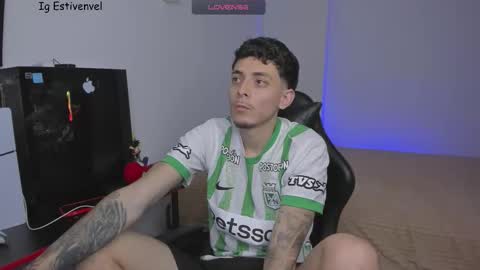 estivenvel online show from March 2, 12:35 am