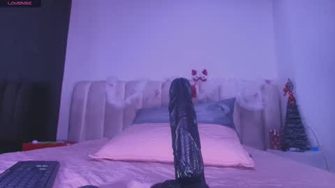 Estrella online show from December 3, 11:52 am