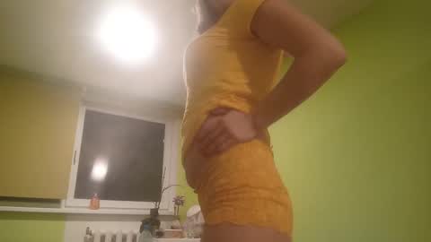 Snapshot of estrellawalters chatting on December 29, 5:54 pm estrellawalters online show from December 29, 5:54 pm