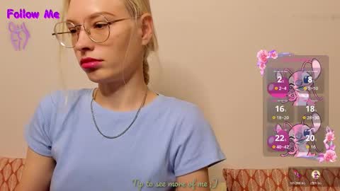 Snapshot of esty_siela chatting on October 24, 9:06 am lets get to know each other better in pm online show from October 24, 9:06 am