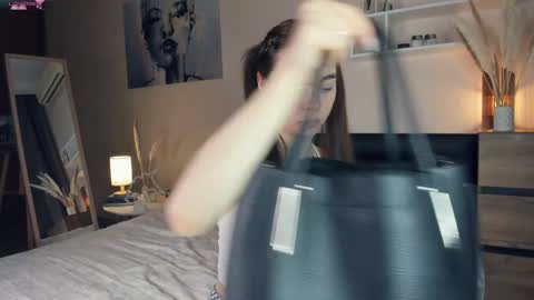 Snapshot of eternity_is_endless chatting on January 11, 7:28 am Mary online show from January 11, 7:28 am