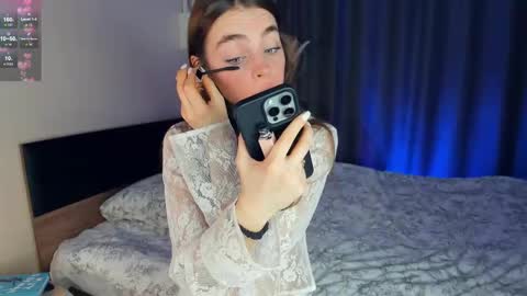 Snapshot of eternity_is_endless chatting on February 22, 7:34 am Mary online show from February 22, 7:34 am