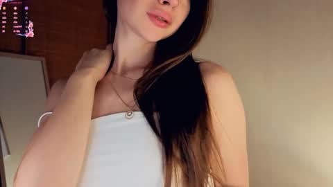 Snapshot of eternity_is_endless chatting on October 3, 7:49 am Mary online show from October 3, 7:49 am