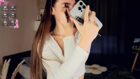 Snapshot of eternity_is_endless chatting on October 13, 8:14 am Mary online show from October 13, 8:14 am