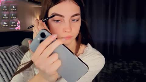 Snapshot of eternity_is_endless chatting on October 19, 7:53 am Mary online show from October 19, 7:53 am