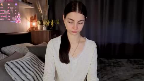 Snapshot of eternity_is_endless chatting on November 14, 7:51 am Mary online show from November 14, 7:51 am