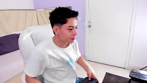 ethan12_ online show from June 14, 3:08 am