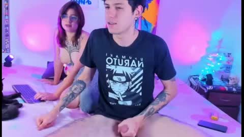 Snapshot of ethan_and_anne chatting on December 1, 11:36 pm Ethan and Anne online show from December 1, 11:36 pm