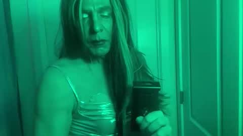 Bustedpussy online show from May 16, 8:18 pm