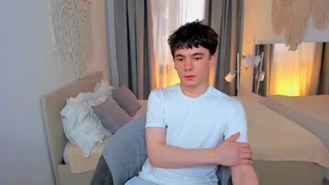 Ethan online show from July 14, 3:18 pm