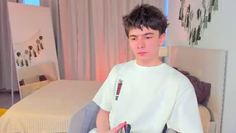 Ethan online show from July 28, 3:54 pm