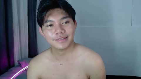 Ethan and Eian online show from February 23, 8:28 pm