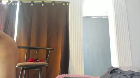 Snapshot of ethan_helmut chatting on January 15, 5:15 pm ethan helmut online show from January 15, 5:15 pm