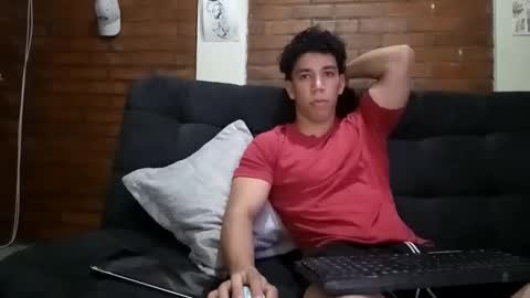 Snapshot of ethan_noir chatting on December 24, 7:28 am Ethan Noir online show from December 24, 7:28 am