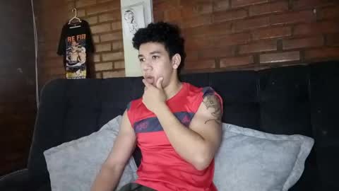 Snapshot of ethan_noir chatting on January 6, 8:07 pm Ethan Noir online show from January 6, 8:07 pm