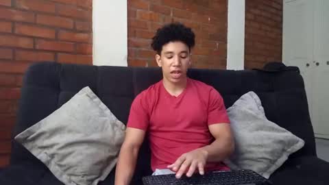 Snapshot of ethan_noir chatting on February 1, 7:13 pm Ethan Noir online show from February 1, 7:13 pm