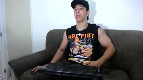 Snapshot of ethan_noir chatting on February 8, 12:28 am Ethan Noir online show from February 8, 12:28 am