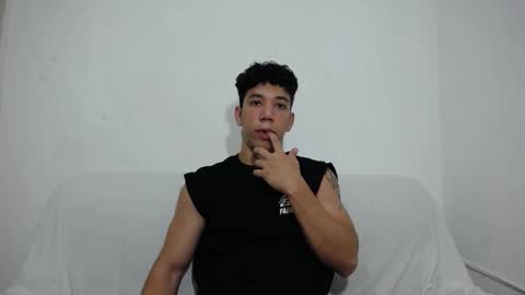 Snapshot of ethan_noir chatting on February 13, 8:24 pm Ethan Noir online show from February 13, 8:24 pm