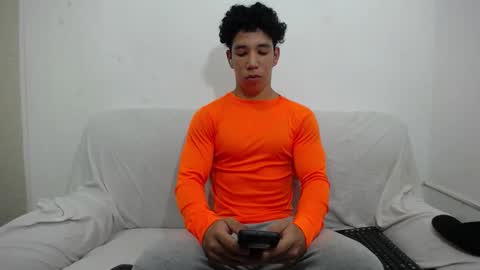 Snapshot of ethan_noir chatting on February 19, 6:43 pm Ethan Noir online show from February 19, 6:43 pm