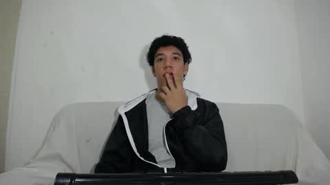 Snapshot of ethan_noir chatting on February 21, 6:26 pm Ethan Noir online show from February 21, 6:26 pm