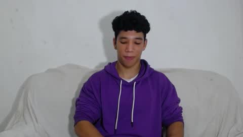 Snapshot of ethan_noir chatting on February 22, 8:20 pm Ethan Noir online show from February 22, 8:20 pm