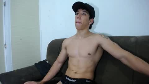 Snapshot of ethan_noir chatting on March 1, 9:26 pm Ethan Noir online show from March 1, 9:26 pm