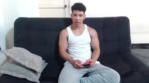 Snapshot of ethan_noir chatting on September 12, 4:40 pm Ethan Noir online show from September 12, 4:40 pm