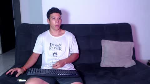 Snapshot of ethan_noir chatting on June 13, 3:59 am Ethan Noir online show from June 13, 3:59 am