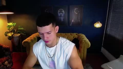 Snapshot of ethan_rodgers chatting on September 20, 8:10 pm ETHAN RODGERS online show from September 20, 8:10 pm