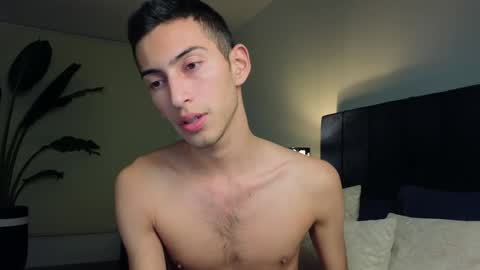 Snapshot of ethan_skiny_ chatting on December 26, 2:33 am Joan online show from December 26, 2:33 am