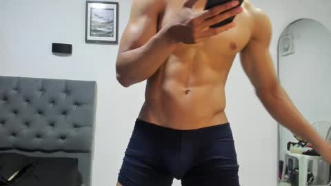 ethan_smitth1 online show from February 26, 8:33 pm