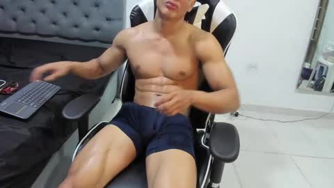ethan_smitth1 online show from February 27, 3:47 am